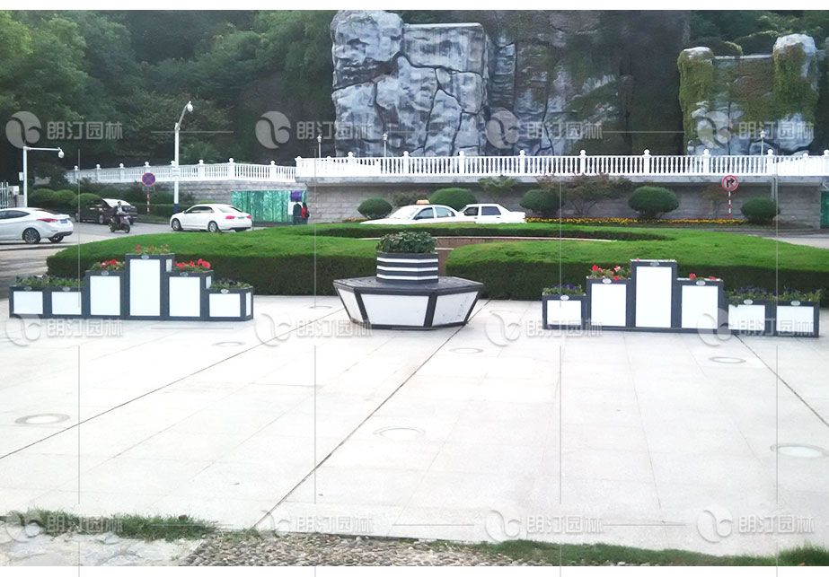 南京鳳凰大街公園廣場綠化花箱
