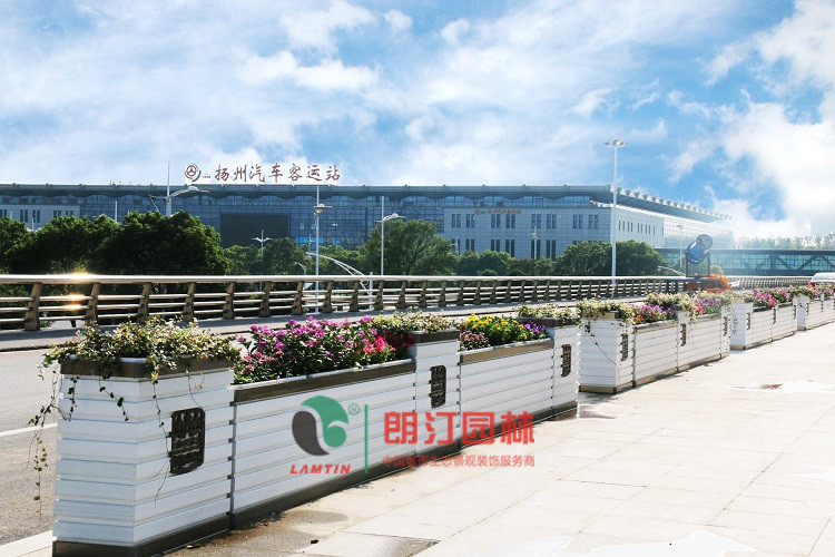 朗汀園林花箱，還未來(lái)一片藍(lán)天